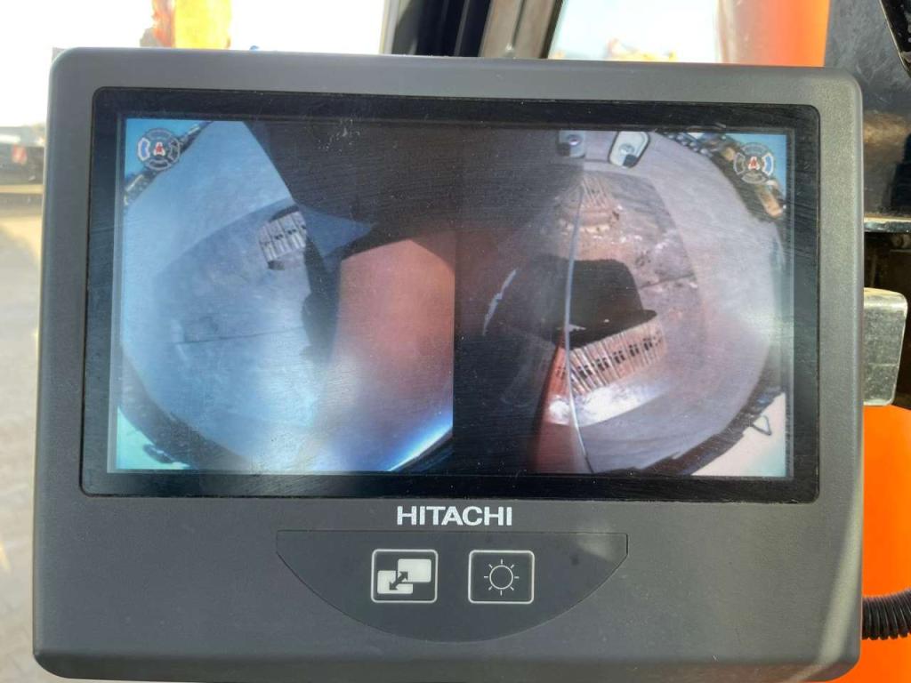 Hitachi ZX210LC-6 Photo 26