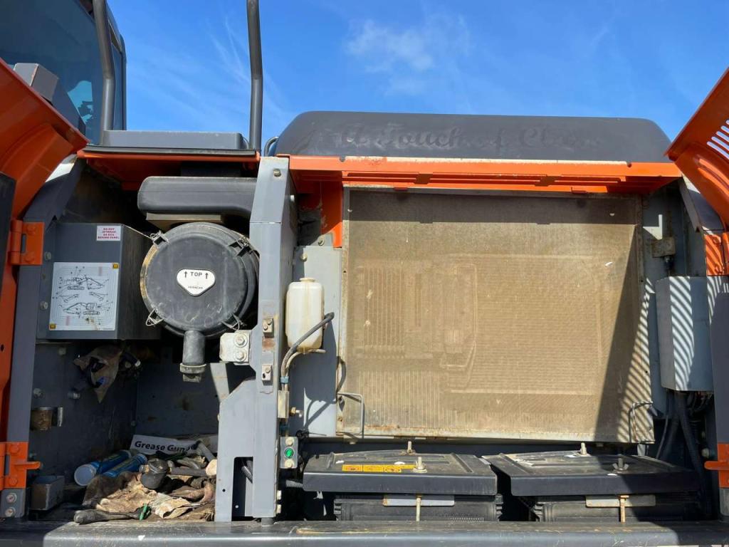 Hitachi ZX210LC-6 Photo 27