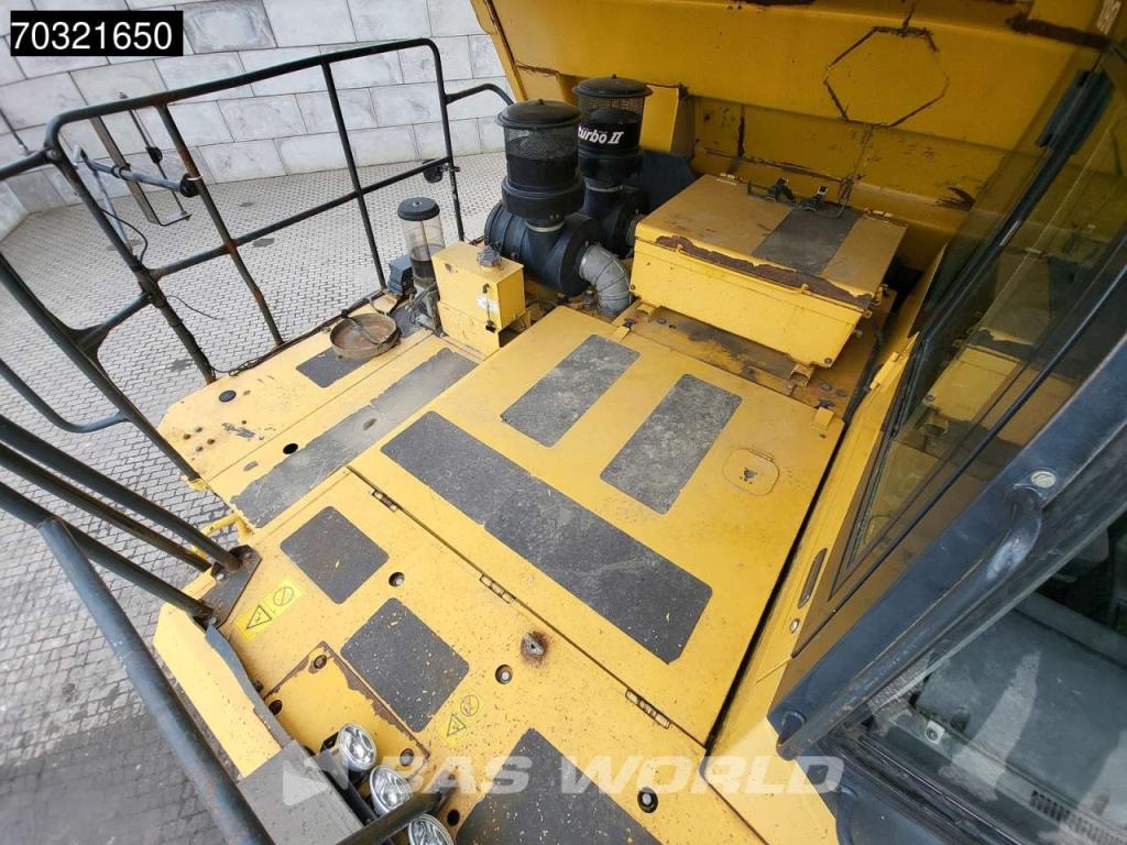 Komatsu HD605 -7E0 Photo 13