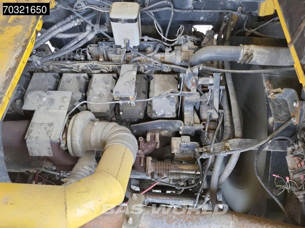 Komatsu HD605 -7E0 Photo 14