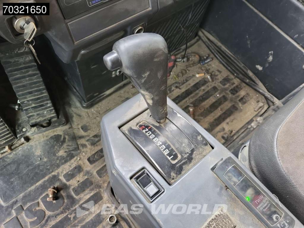 Komatsu HD605 -7E0 Photo 30