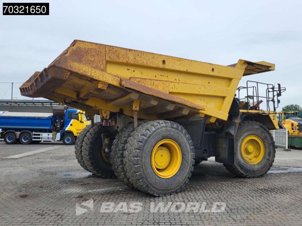 Komatsu HD605 -7E0 Photo 8