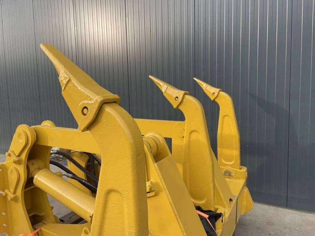 Komatsu D85 Photo 5
