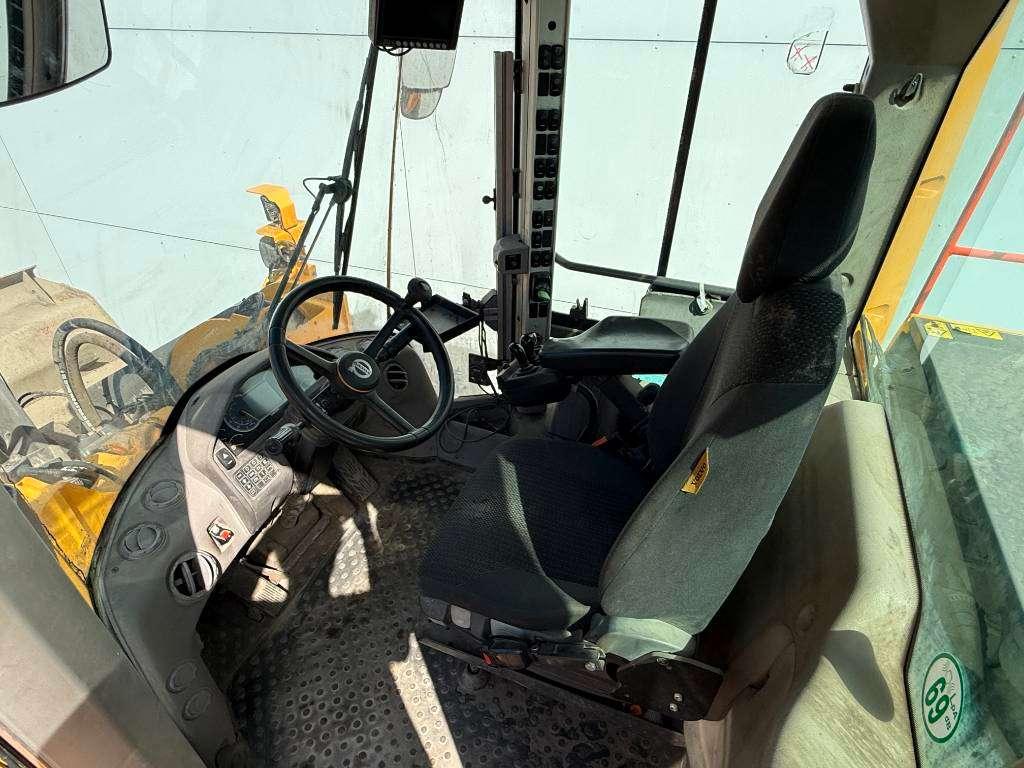 Volvo L150H - German Machine / Automatic Greasing Photo 8