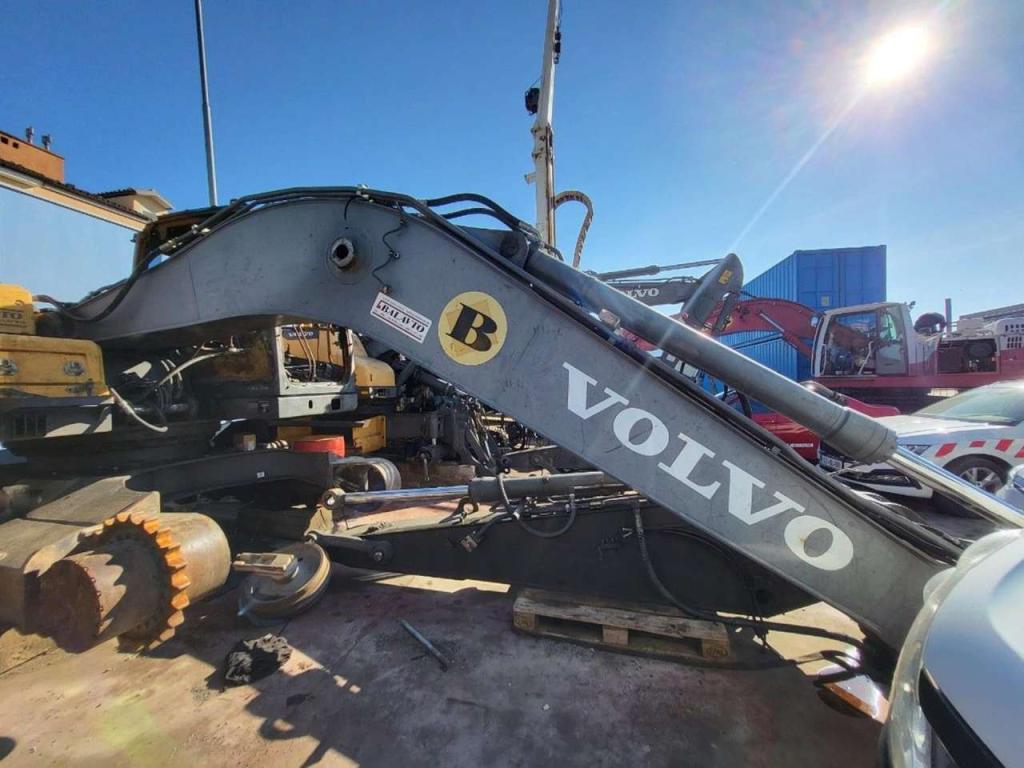 Volvo boom arm 14606854 for Volvo EC210B, EC210C Photo 1