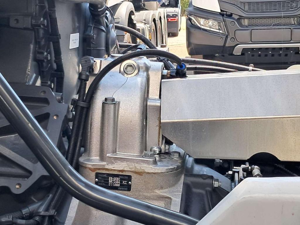 Astra HDX Photo 13