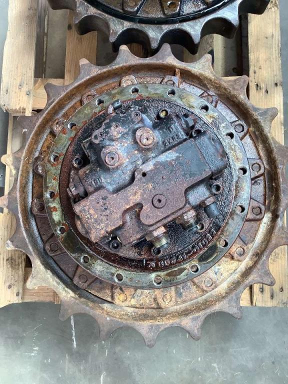 Translation motor for Hitachi ZX160LC Photo 4