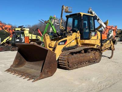 Caterpillar 963D sold by Massucco T. Srl