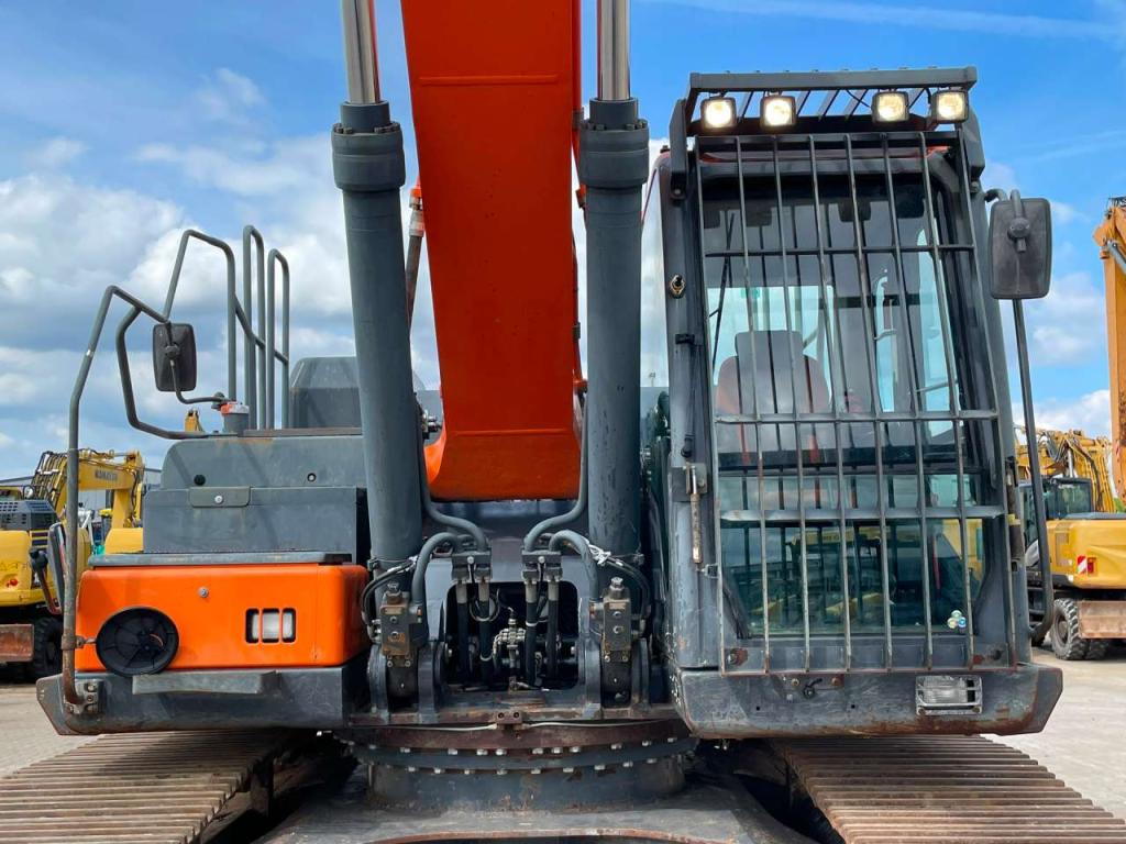 Doosan DX300LC-5 Photo 10