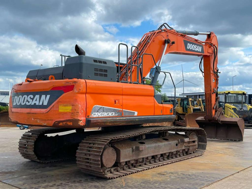 Doosan DX300LC-5 Photo 5