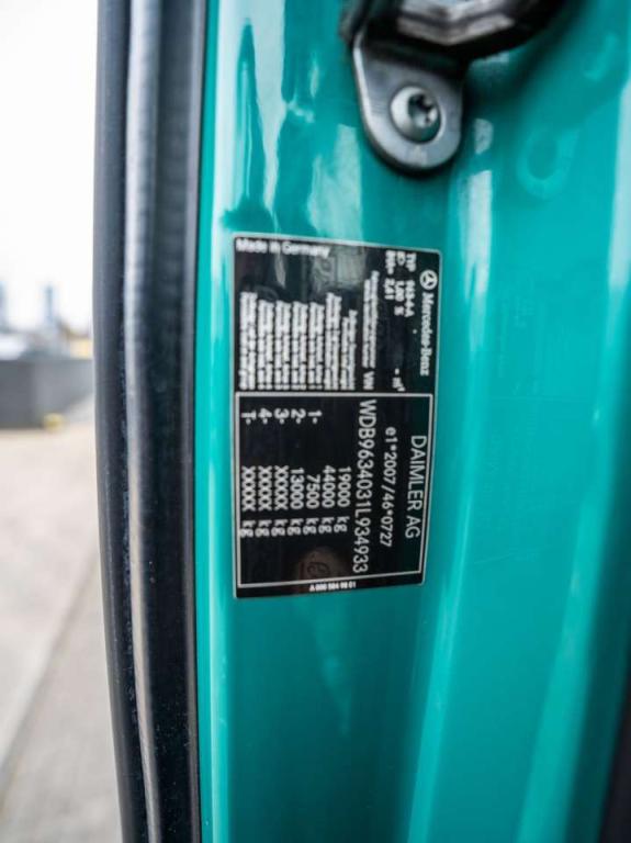 Mercedes-Benz ACTROS 1845 LS Photo 15