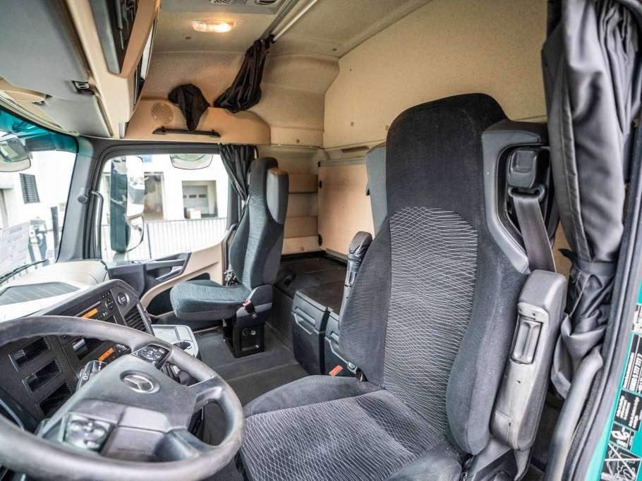Mercedes-Benz ACTROS 1845 LS Photo 8