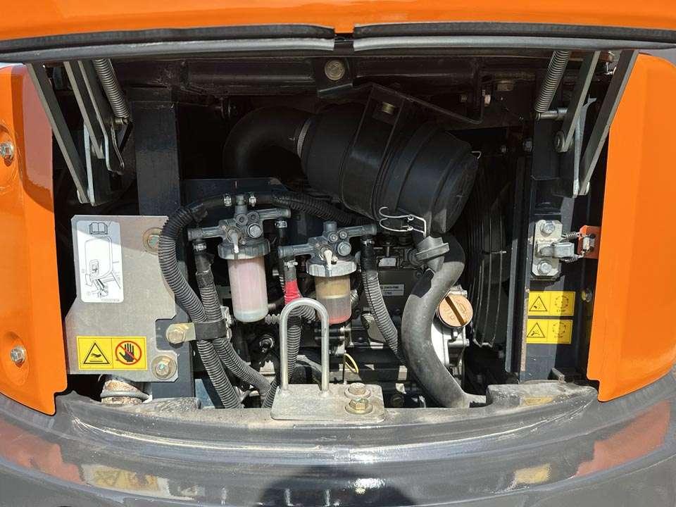 Hitachi ZX19U-5A YLR Photo 11