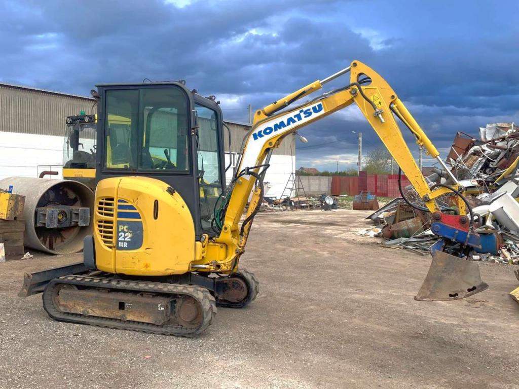 Komatsu PC22MR-3 Photo 3