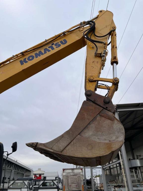 Komatsu PC240NLC-10 Photo 4