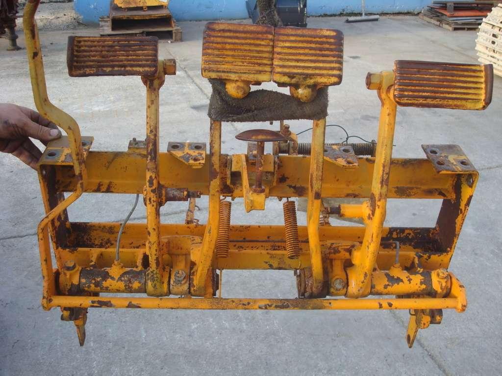 Control Pedals for Fiat Allis FL10B, AD10B Photo 4