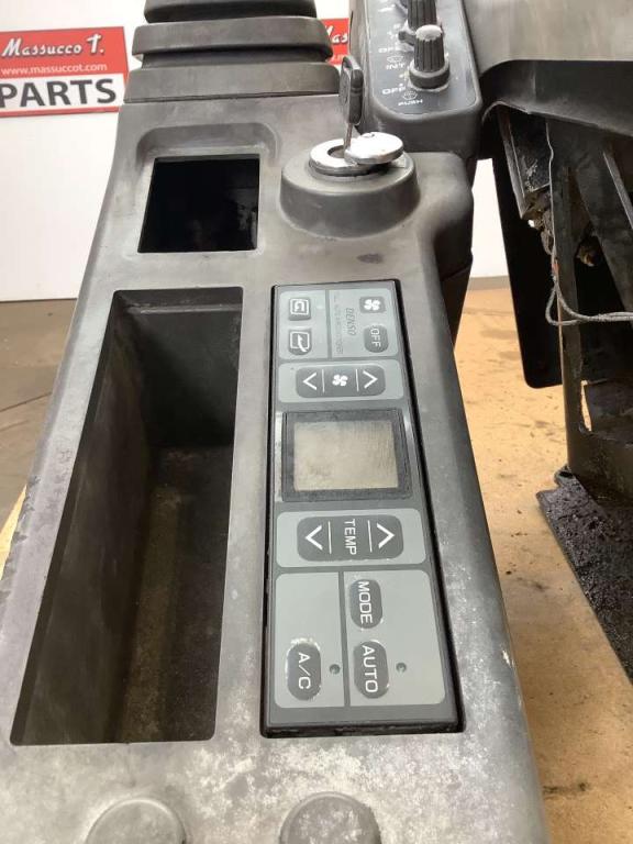 Instrument panel bracket for Hitachi ZX160LC Photo 3
