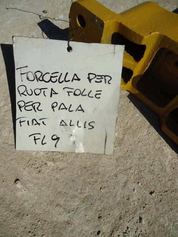 Idler wheel fork for Fiat Allis FL9 Photo 3