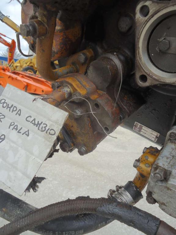 Transmission hydraulic pump for Fiat Allis FL9 Photo 2