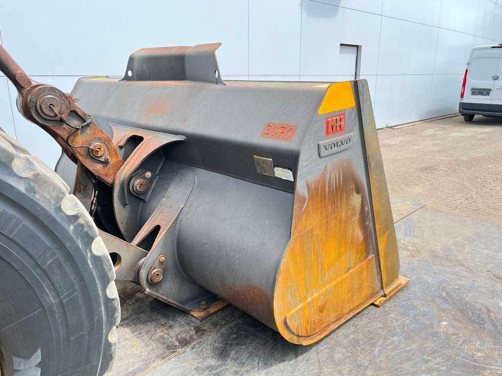 Volvo L180H German Machine / Automatic Greasing / Camera Photo 17