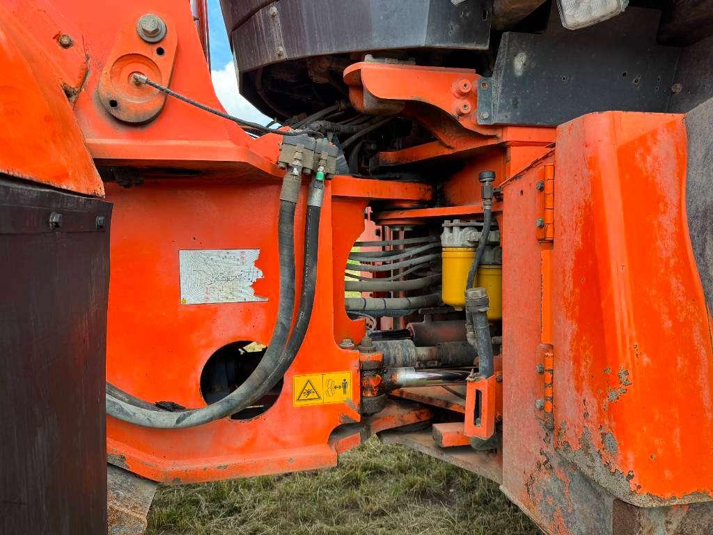 Hitachi ZX310-6 - 3rd Function / Automatic Greasing Photo 21