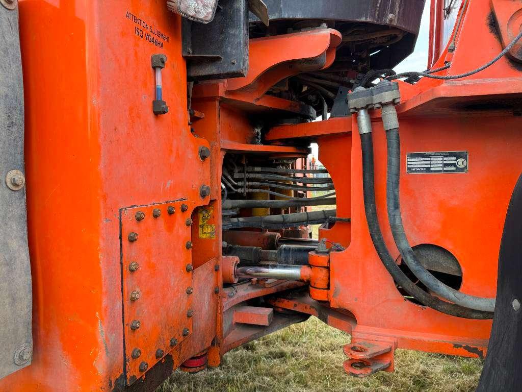 Hitachi ZX310-6 - 3rd Function / Automatic Greasing Photo 22