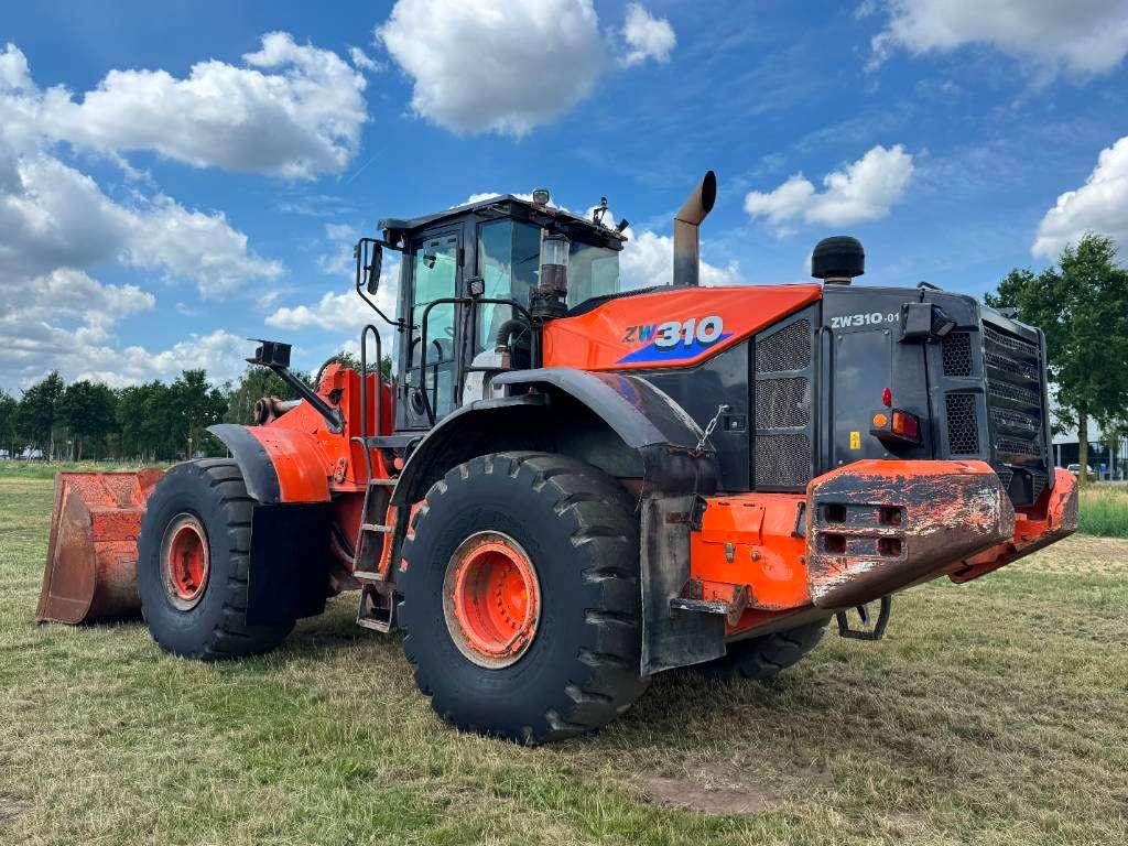 Hitachi ZX310-6 - 3rd Function / Automatic Greasing Photo 3