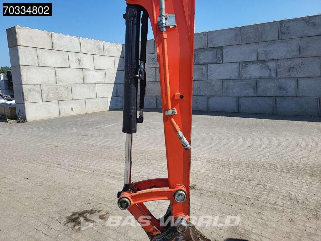 Kubota U36 -4 3 Buckets Photo 15