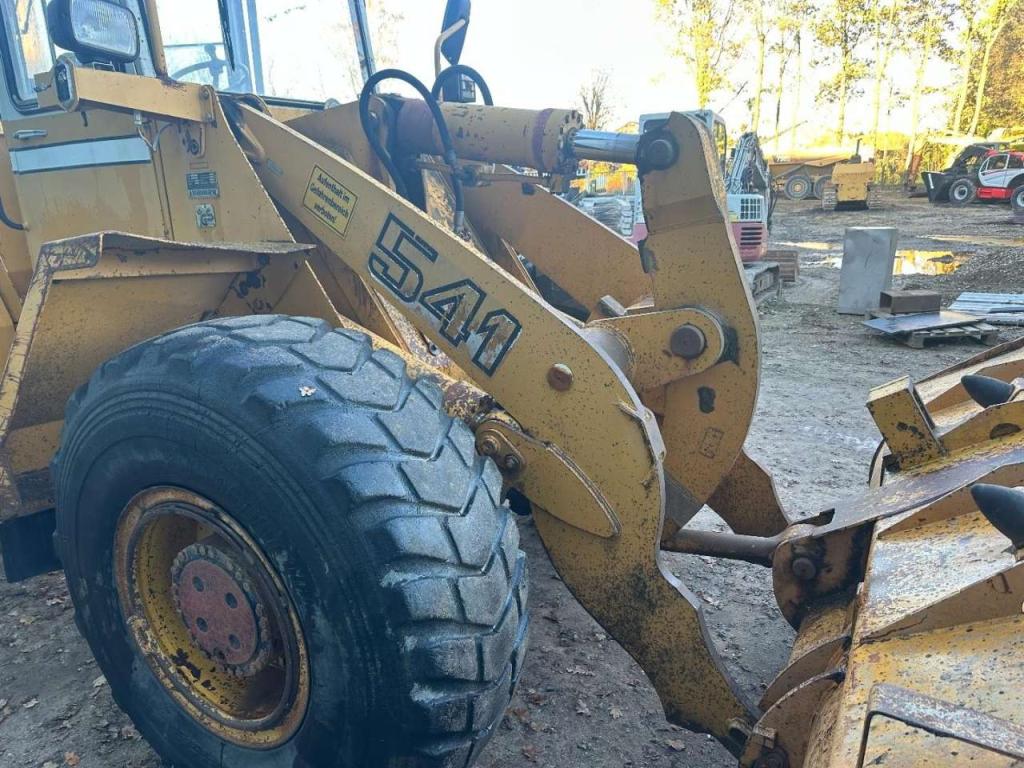 Liebherr L541 Included spare wheels Photo 14