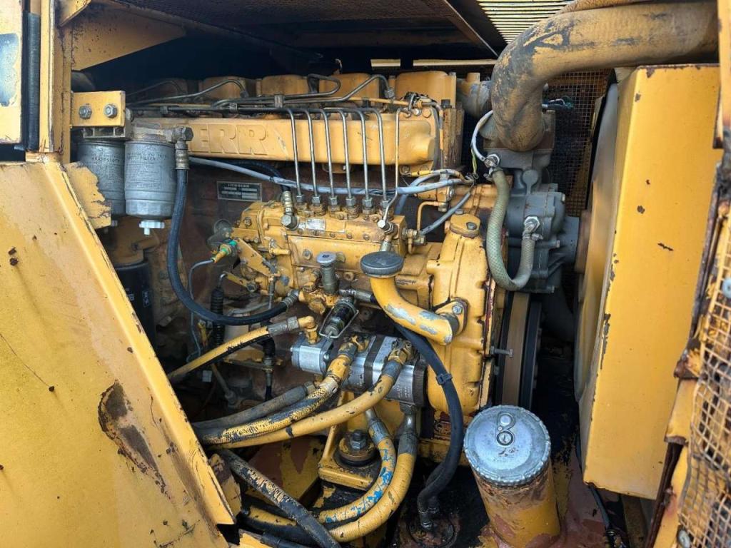 Liebherr L541 Included spare wheels Photo 22