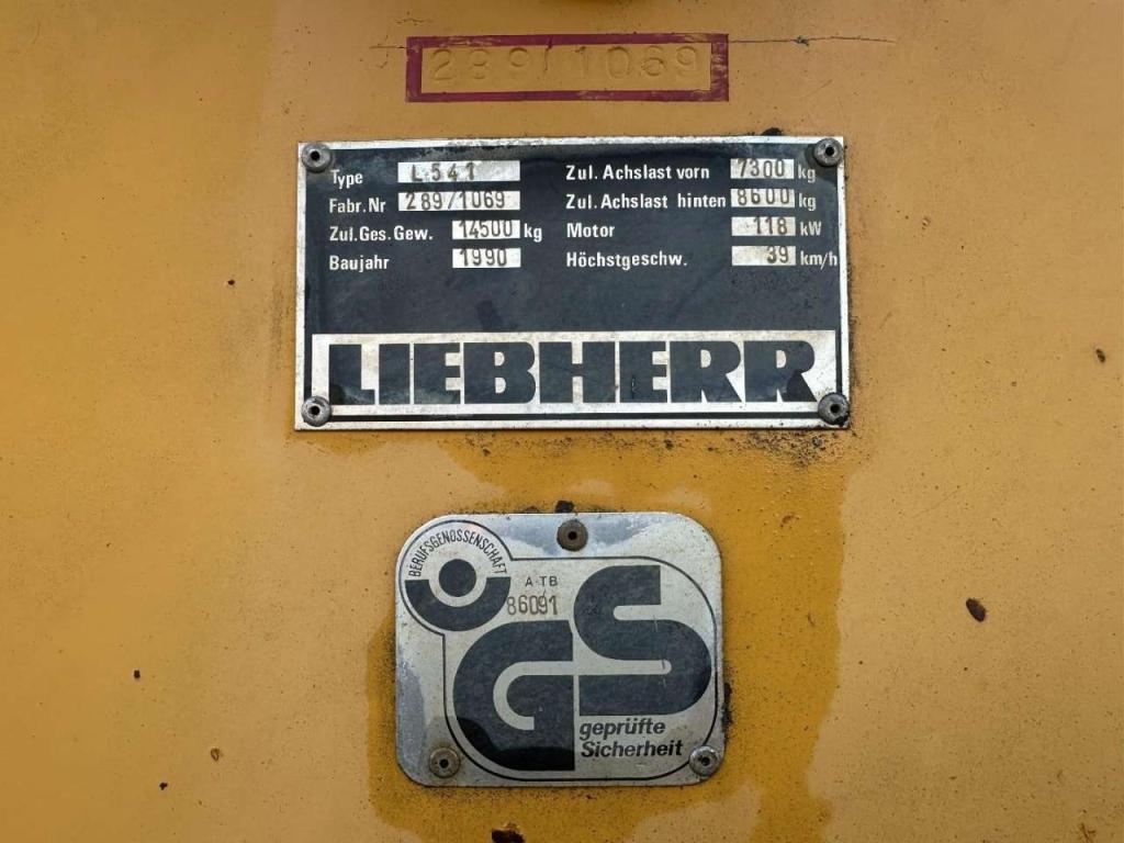 Liebherr L541 Included spare wheels Photo 23