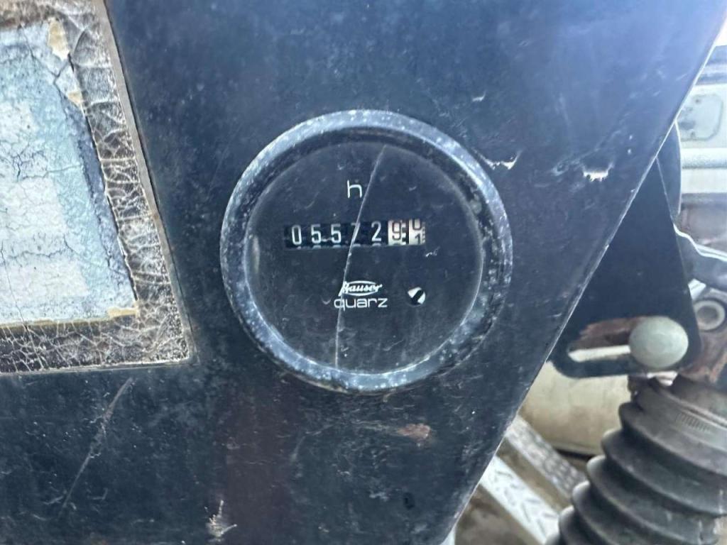 Liebherr L541 Included spare wheels Photo 27