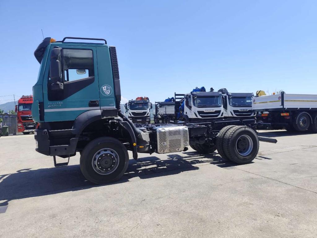Iveco TRAKKER 190T41 Photo 19
