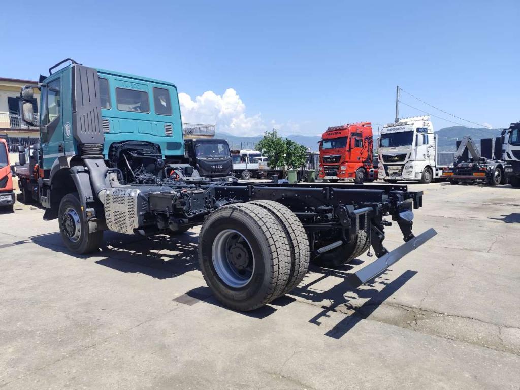 Iveco TRAKKER 190T41 Photo 21