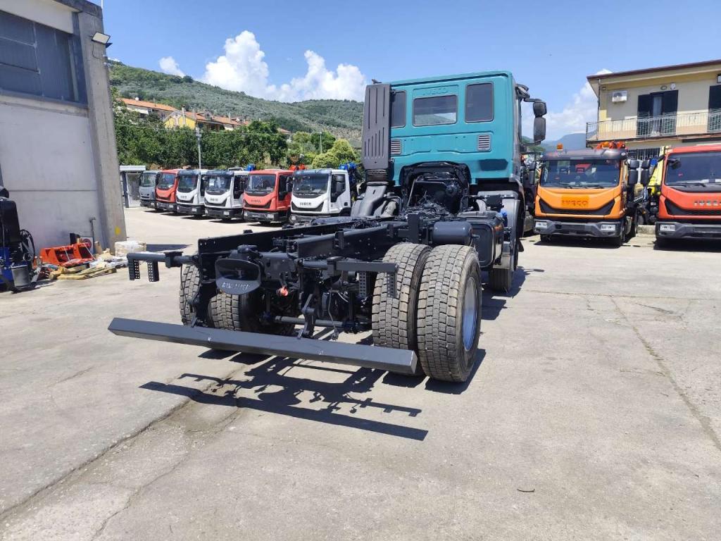 Iveco TRAKKER 190T41 Photo 29