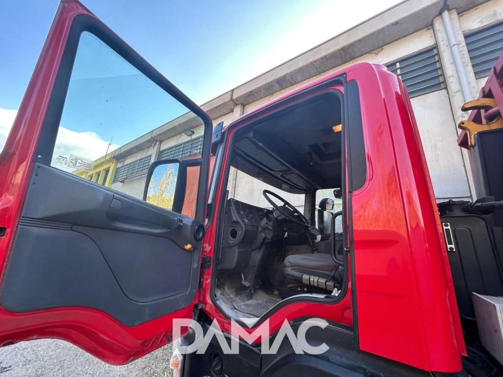 Scania 420 Photo 13