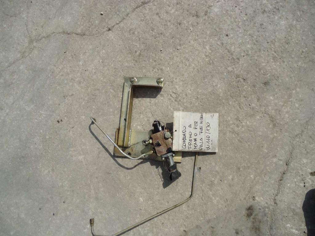 Hand brake control for Fiat Hitachi W110-W130 Photo 2