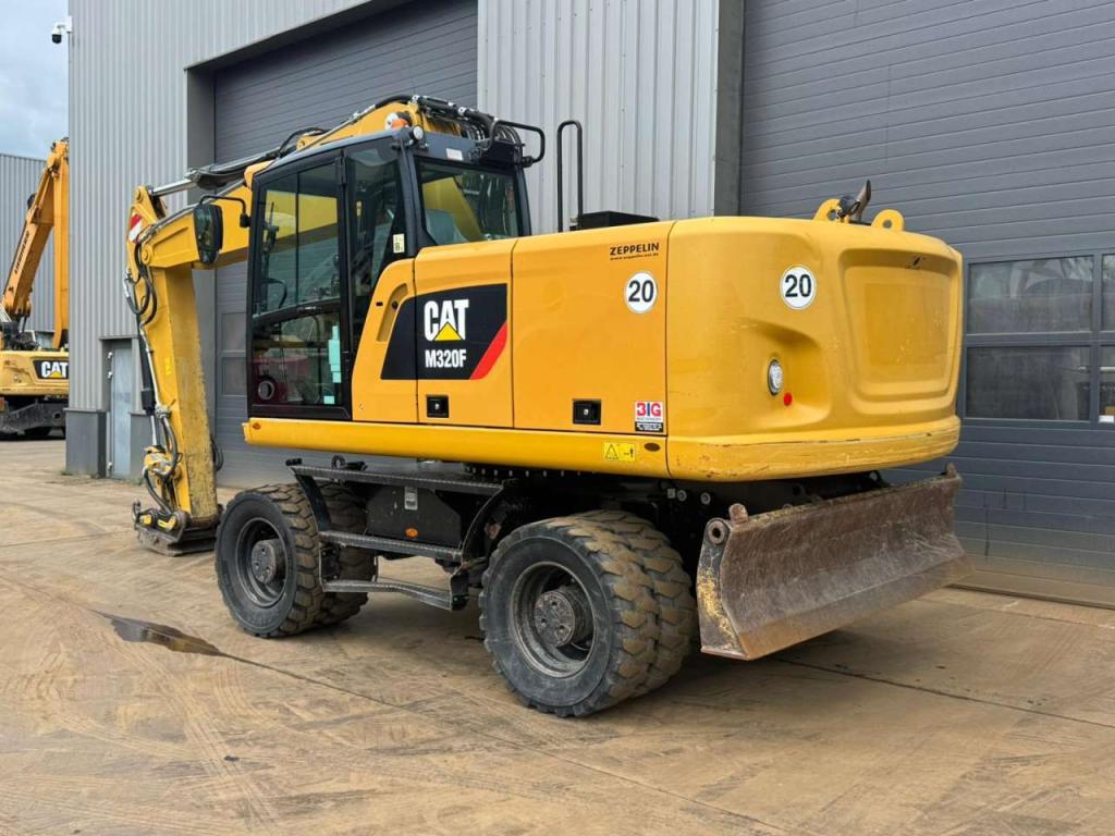 Caterpillar M320F Photo 3