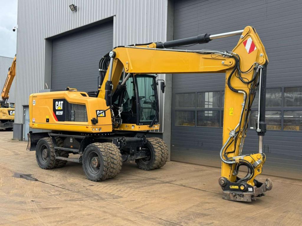 Caterpillar M320F Photo 7