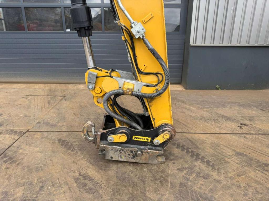Caterpillar M320F Photo 8