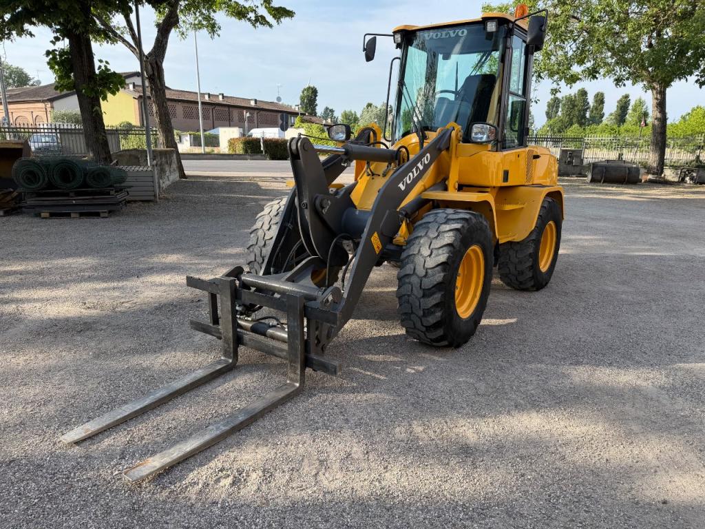 Volvo L 35 GS Photo 10