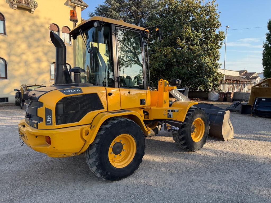 Volvo L 35 GS Photo 2