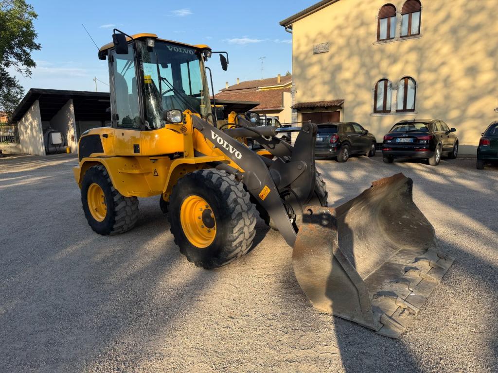 Volvo L 35 GS Photo 3