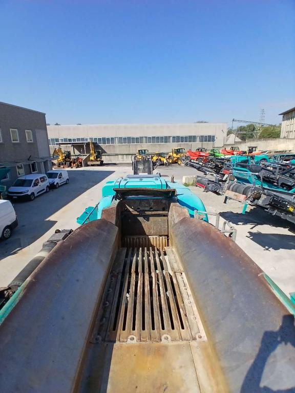 Powerscreen Premiertrak 330 Photo 7