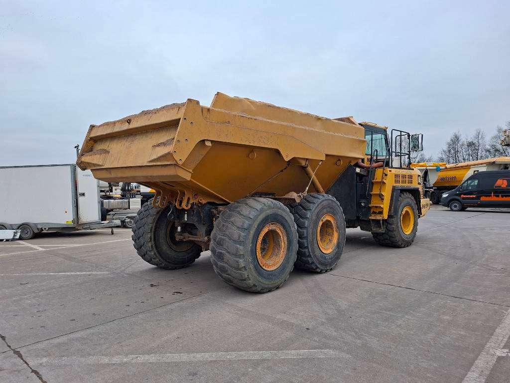 Komatsu HM300-3 Photo 6