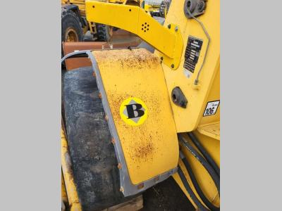 Volvo left front mudguard 16359034 for Volvo  L110E, L110F, L110G... Photo 1