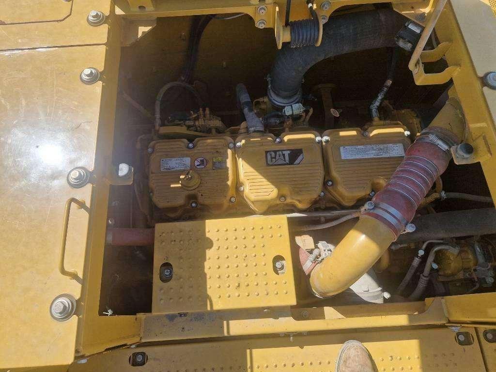 Caterpillar 374 F L Photo 16