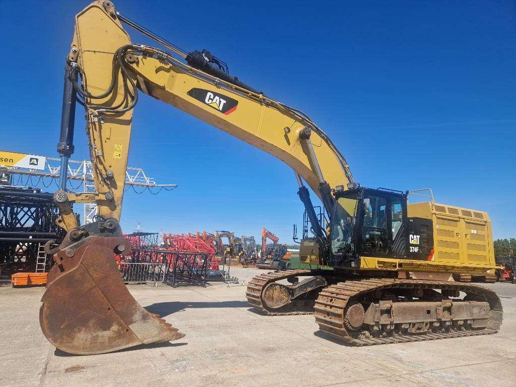 Caterpillar 374 F L Photo 4