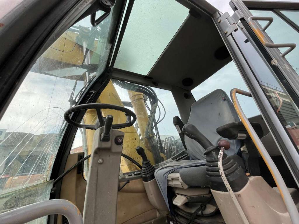 New Holland MH Plus Photo 6