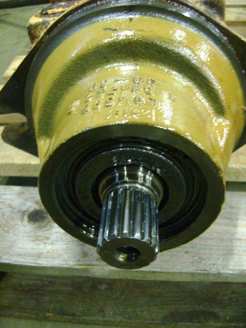 Track motor for Liebherr 942 Photo 2